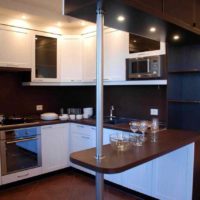 contoh hiasan dapur yang luar biasa dengan foto 13 sq.m