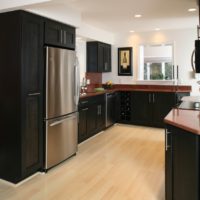 kitchen design with black furniture window