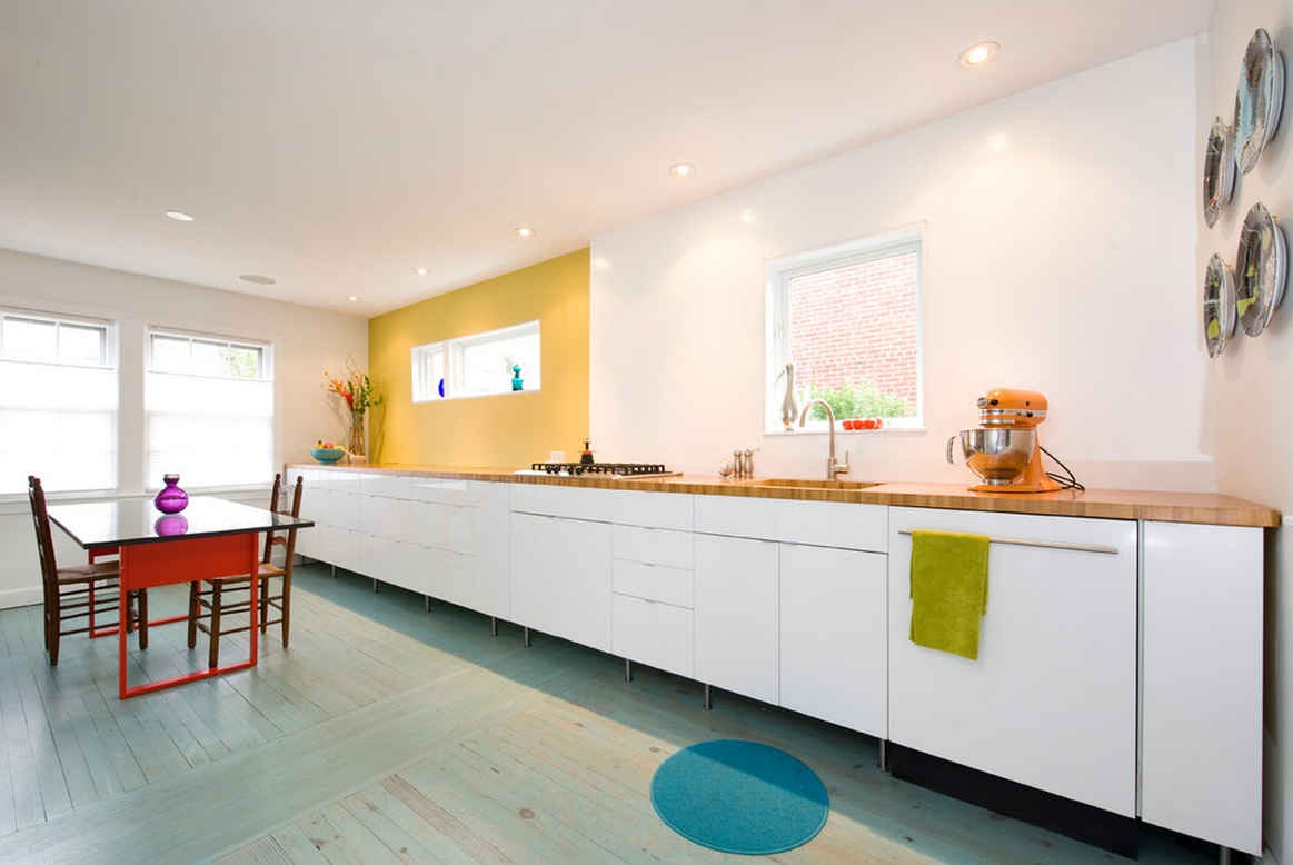 kitchen without upper cupboards