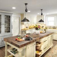 spacious country style kitchen