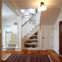 escalier dans le couloir design d'intérieur