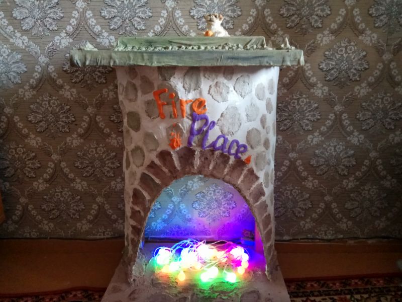 Papier-mâché paper do-it-yourself fireplace