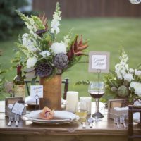 Retro style wedding table decoration