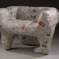 Do-it-yourself papier-mâché chairchair hiasan