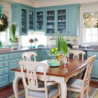 Plants and flowers in the interior of the kitchen