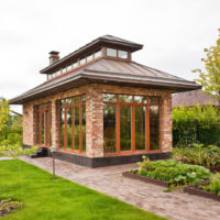 Oriental style enclosed garden gazebo design