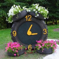 Jam flowerbed dari tayar lama