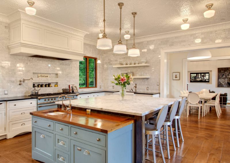 Rich neoclassical kitchen interior