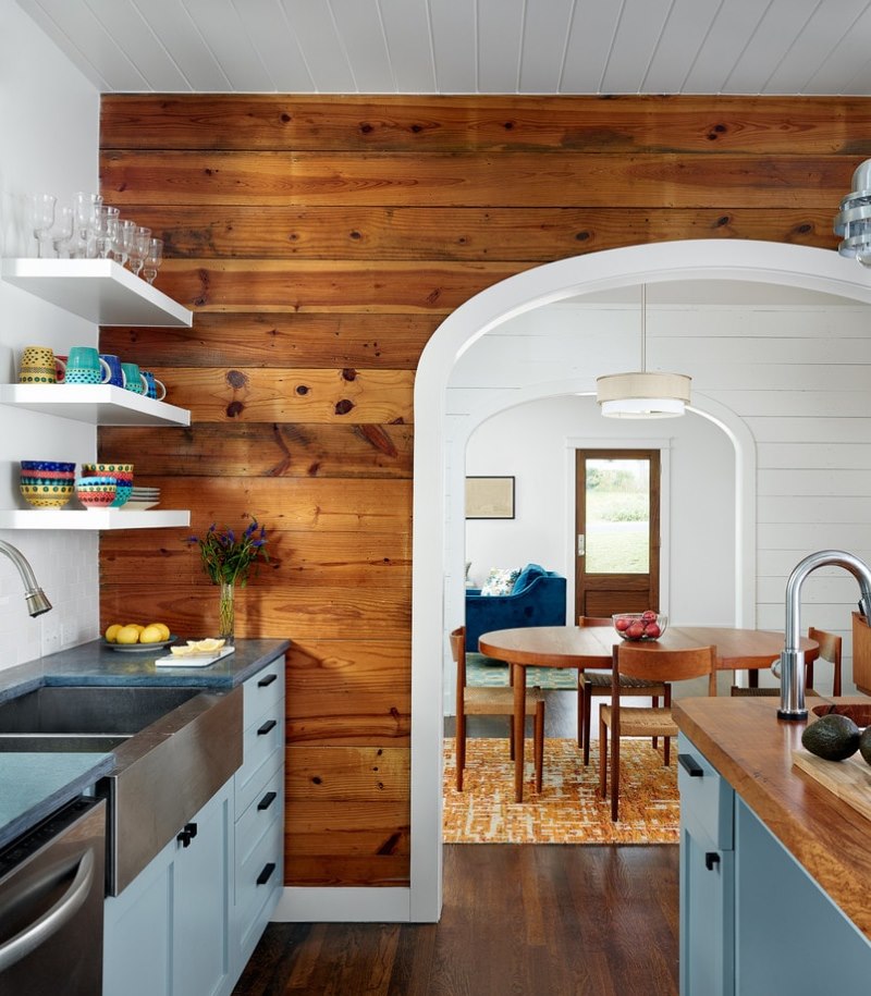 Kitchen wall lining with moisture resistant laminate