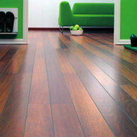 Laminate es dan dinding hijau