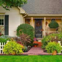 Making the front garden of a country house