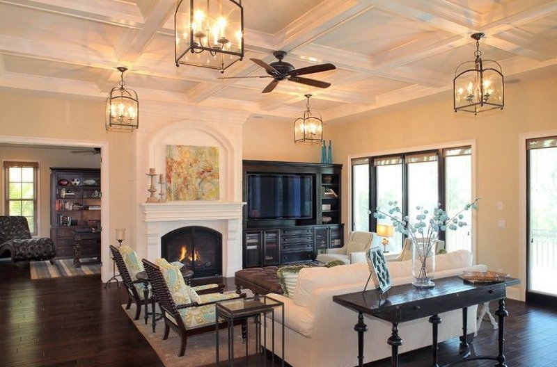 Mediterranean style ceiling moldings