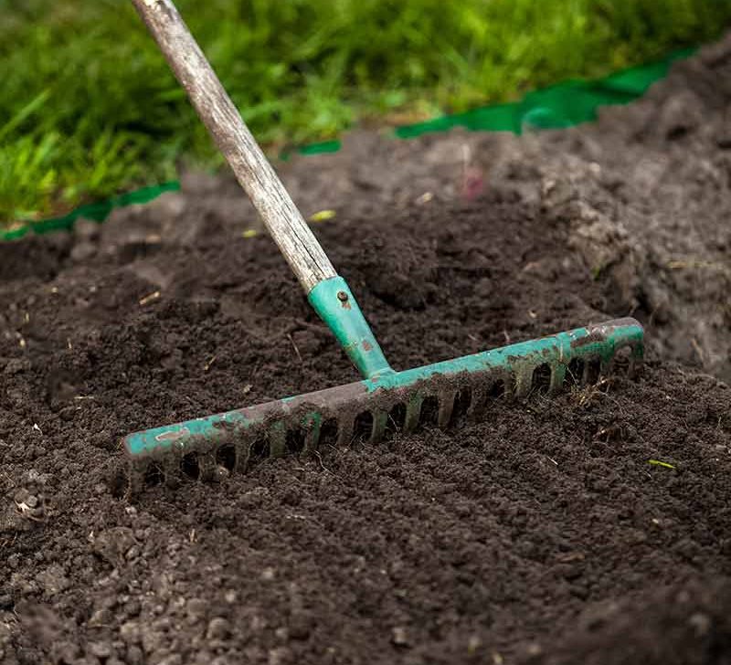 Leveling the ground before planting a lawn