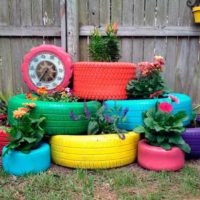 Flower bed of car tires