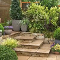 Natural stone staircase in front of the main entrance