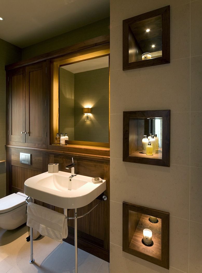 Illuminated mirror niches in the bathroom