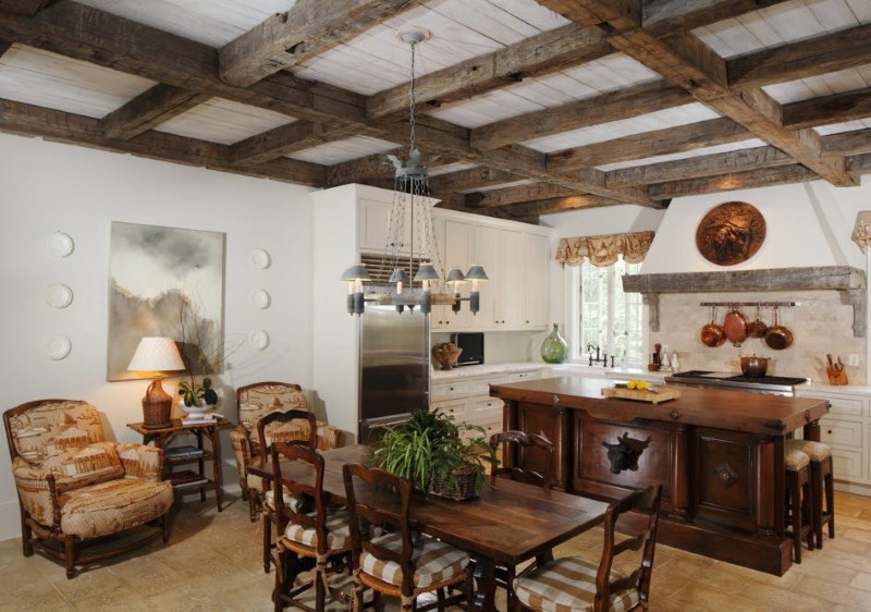 Decorating the ceiling with wooden beams over the dining table