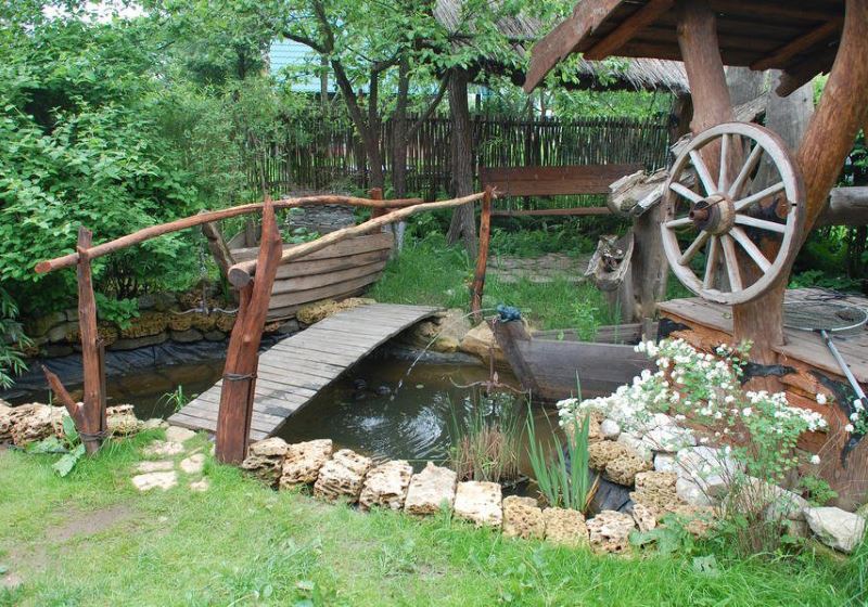 Country-style garden corner