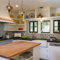 Moroccan-style kitchen decor