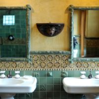 decoration of washbasins with mosaics in oriental style