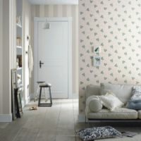 The combination of wallpaper with various ornaments