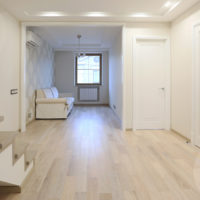 Light laminate in the lobby of a country house