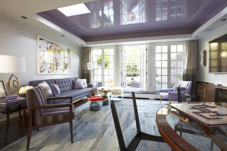 Glossy ceiling with a purple tint in the interior of the hall