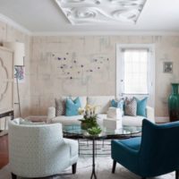 Polyurethane stucco molding on the living room ceiling