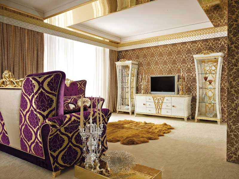 Wallpaper with golden ornaments in the interior of the living room