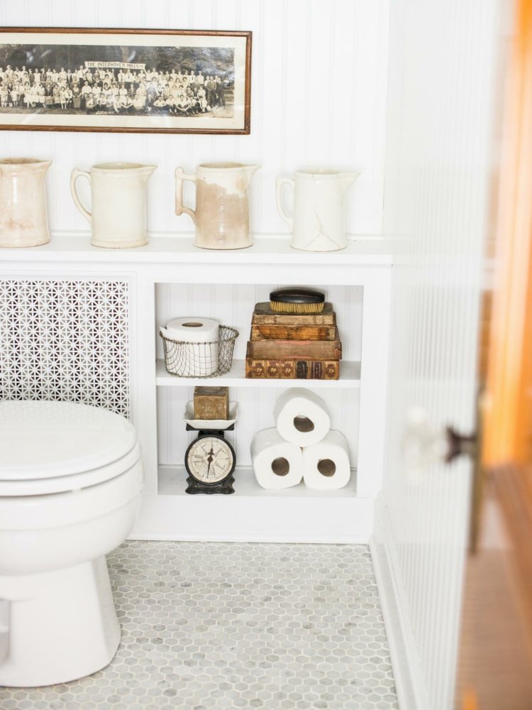 Decoration of the radiator in the bathroom