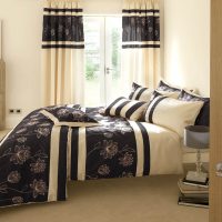 Striped textile in the decoration of the bedroom