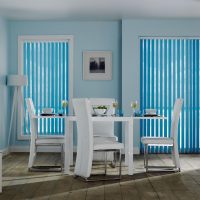 Blue Ribbon Blinds Menegak