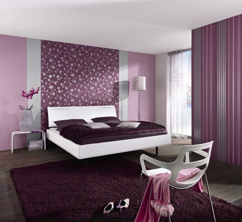 Bedroom decoration in purple shades