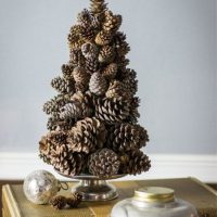 Decorative Christmas tree made of pine cones