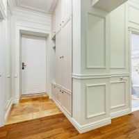 Hallway zoning with flooring