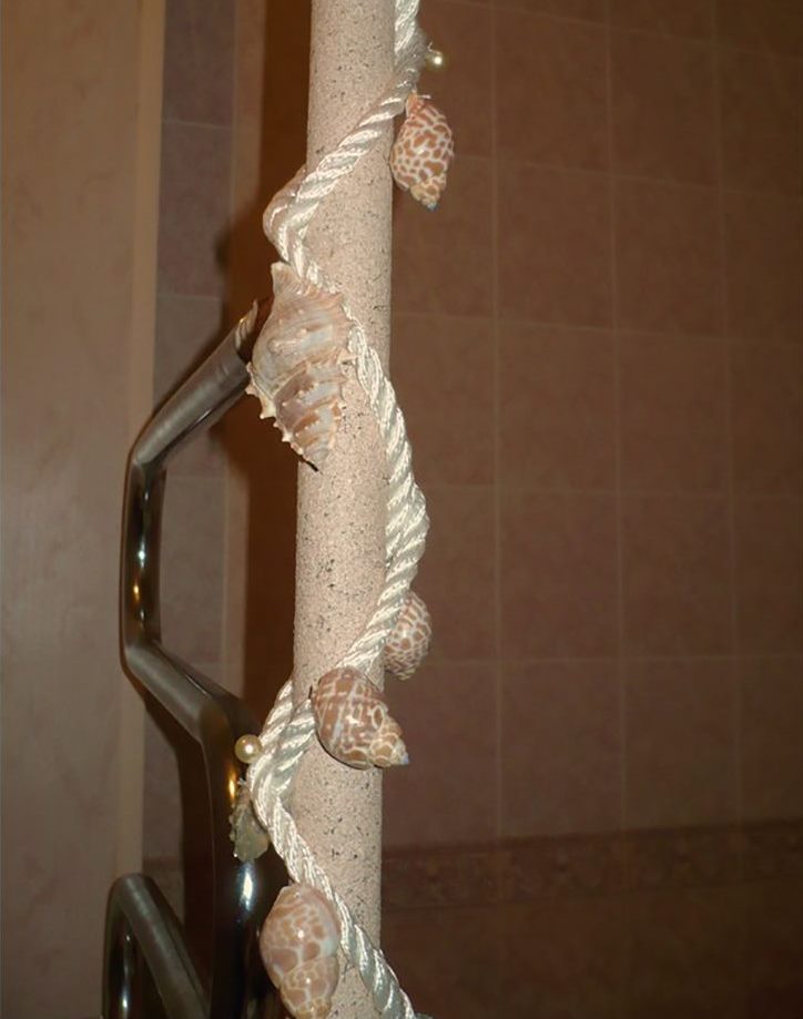 Decoration of shells in a heating pipe in a city apartment