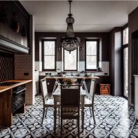 Ceramic tiles on the floor of the kitchen-dining room