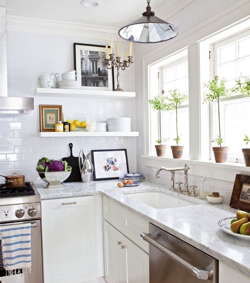 Corner kitchen with sink under the window