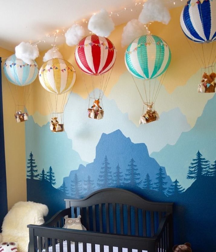 Balloons decorating the room for a newborn