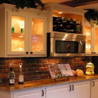 Kitchen cabinets with integrated lighting