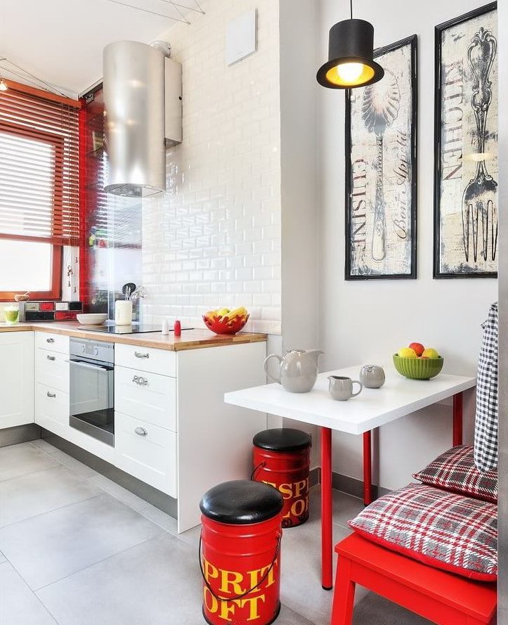 Red color in the interior of a modern kitchen