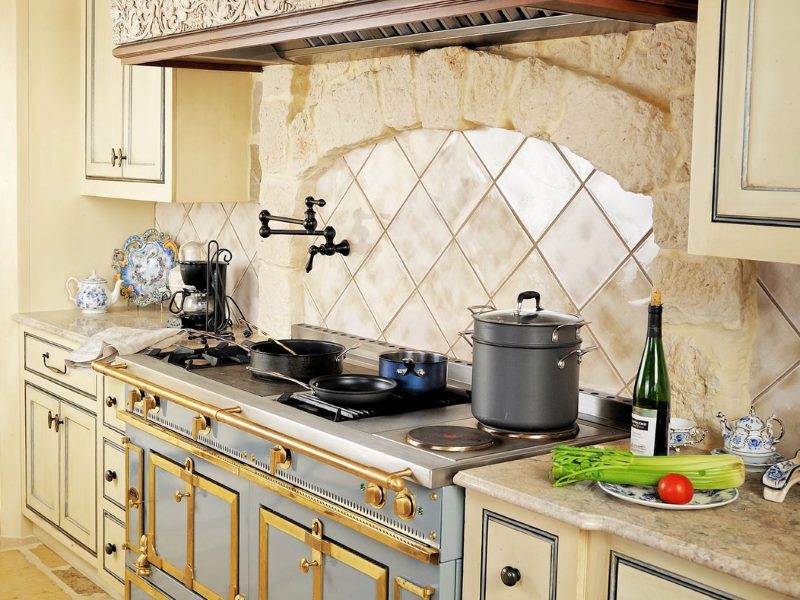 Beautiful design of the cooking area in the modern kitchen