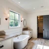 Spacious Provence style bathroom