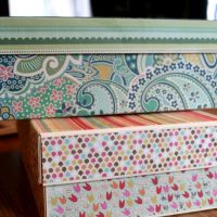 Pasting boxes with wallpaper residues