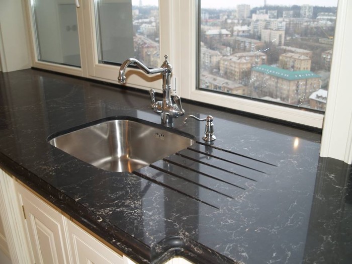 quartz black countertop.