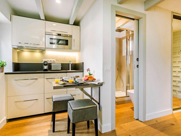 Foldable bar counter in the kitchen