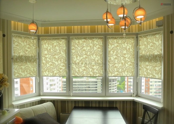 Kitchen design with bay window.